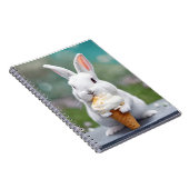 White Bunny Eating Een Ice Cream Cone Notitieboek (Rechterzijde)