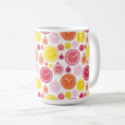 White ceramic mug featuring a pattern (Devant droit)