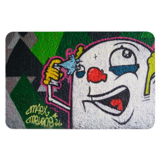 White clown magneet