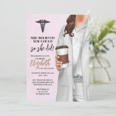 White Coat Médicale School Graduation Invitation (Debout devant)