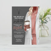 White Coat Médicale School Graduation Invitation (Debout devant)