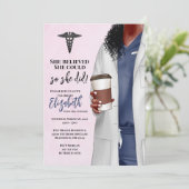 White Coat Médicale School Graduation Invitation (Debout devant)