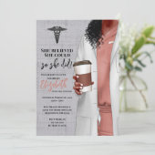 White Coat Médicale School Graduation Invitation (Debout devant)