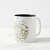 White Dahlia Coffee Mug Tweekleurige Koffiemok (Voorkant rechts)