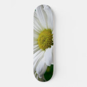 White Daisies Skateboard (Voorkant)