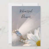 White Daisy Elegance Wedding Rehearsal Dinner Kaart (Voorkant)