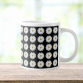 White Daisy Floral Pattern on Black Extra Grote Beker