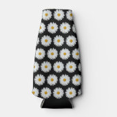 White Daisy Floral Pattern on Black Flesjeskoeler (Voorkant)