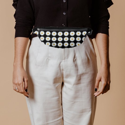 White Daisy Floral Pattern on Black Heuptasje