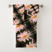 White Daisy Flower Abstract Pattern Bad Handdoek (Insitu)