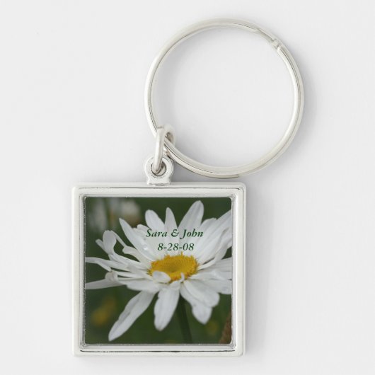 White Daisy Flower Wedding Date Sleutelhanger (Voorkant)