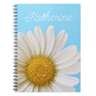 White Daisy op Sky Blue Custom Name Notitieboek