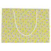 White Daisy Pattern on Yellow Large Gift Bag Cadeautasje (Achterkant)