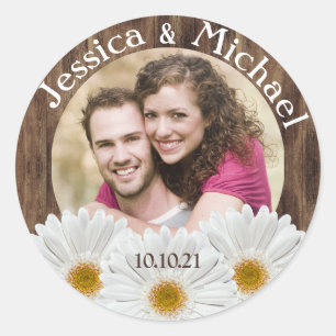 White Daisy Rustic Wood Photo Weduwnaar Save Date Ronde Sticker