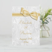 White Damask en Faux Bow Wedding Kaart (Staand voorkant)