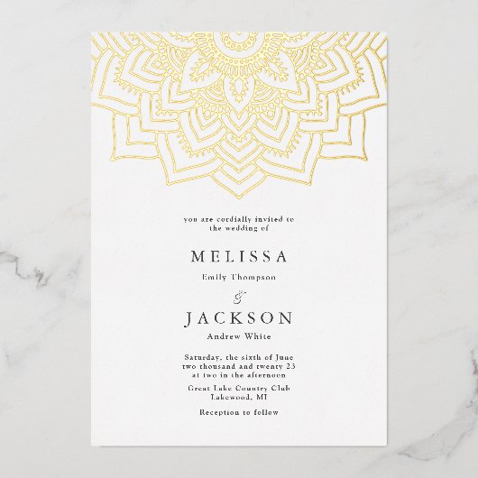 White Delicate Gold mandala Wedding Folie Uitnodiging (Voorkant)