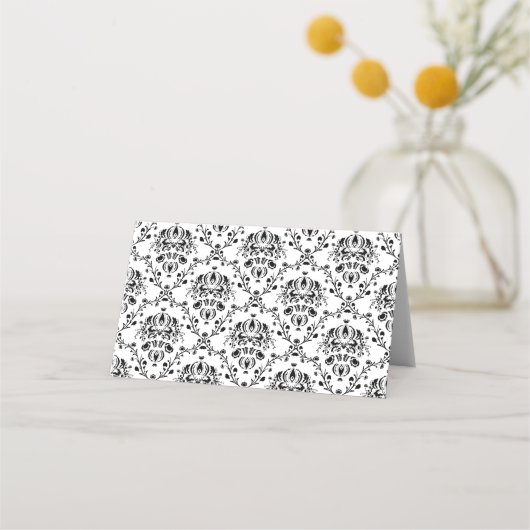 White en Black Damask (Voorkant)