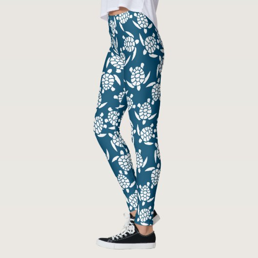White en Blue Coastal Style Turtle Pattern Leggings (Links)