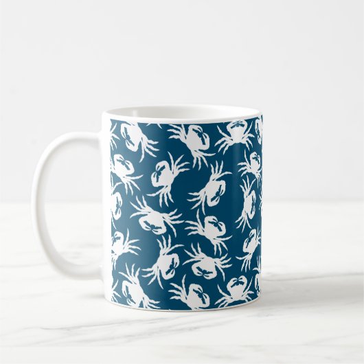 White en Blue Seamless Crab Pattern Koffiemok (Links)