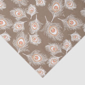 White en Peach Peacock Feathers op Taupe Tan Tissuepapier (Detail)