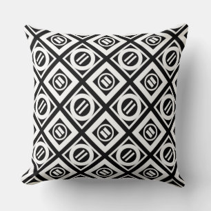 White Equal Sign Geometric Pattern op Black Kussen