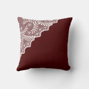 White Eyelet Lace Corner Maroon Red Kussen