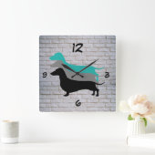 White Faux Brick Dachshund Silhouette Wall klok (Huis)