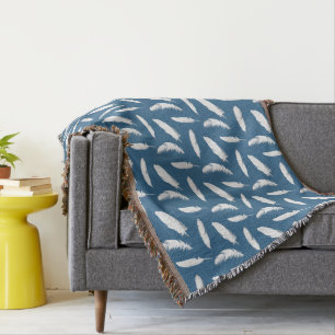 White Feather Print op Denim Blue Deken