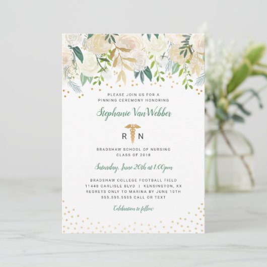 White Floral Gold Confetti RN afstuderen nodigt ui Kaart (Staand voorkant)