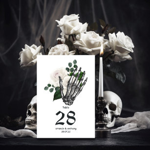 White Floral Gothic Wedding Kaart