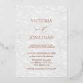 White Floral Wedding Folie Uitnodiging (Voorkant)