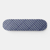 White Flower Pattern Thunder_Cove Skateboard (Horizontaal)