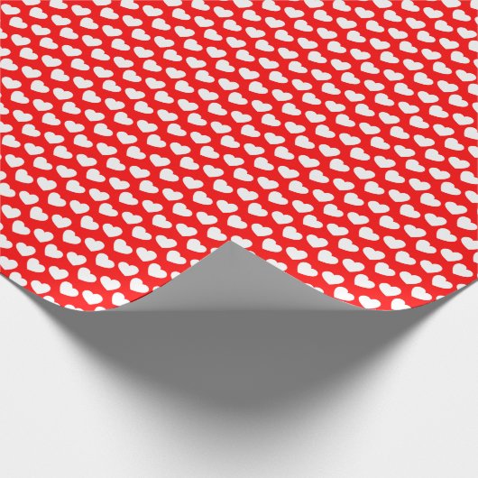 White Heart Pattern on Red Wrapping Paper Cadeaupapier (Hoek)