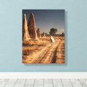 White Horse Desert Monolith Painting Canvas Afdruk (Insitu (Houten vloer))