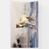 White Horse Galloping Through the Winter Snow Spandoek (Verticaal)