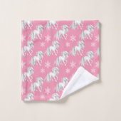 White Horses and Snowflakes Winter Pattern on Pink Bad Handdoek (Wasdoekje)