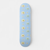White & light blue Daisy Pattern Skateboard (Voorkant)