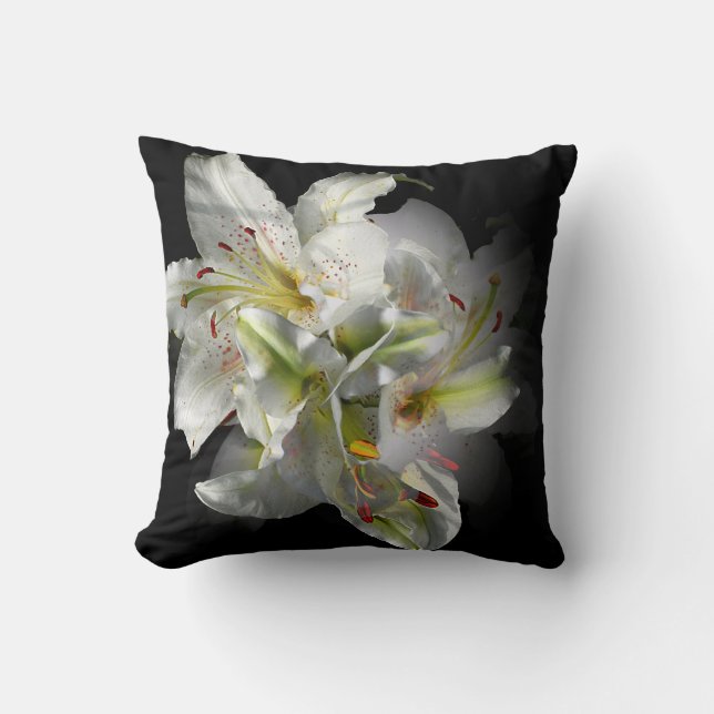 White Lilies Fantasy Kussen (Voorkant)