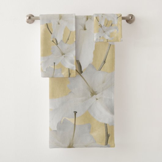 White Lily Blossom Glam 3a Bad Handdoek (Insitu)