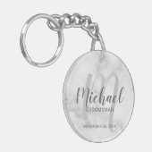 White Marble Modern Script Personalized Groomsmen Sleutelhanger (Voorkant Links)