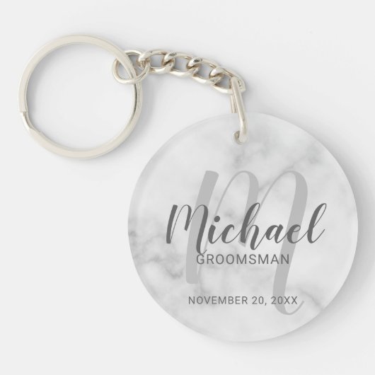 White Marble Modern Script Personalized Groomsmen Sleutelhanger (Voorkant)