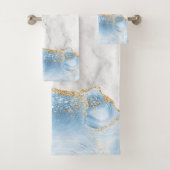 White marble Pastel Blue Agate Gold Glitter Bad Handdoek (Insitu)