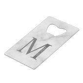 White Marble Persoonlijke Monogram en Naam Kredietkaart Flessenopener (Voorkant Gekanteld)