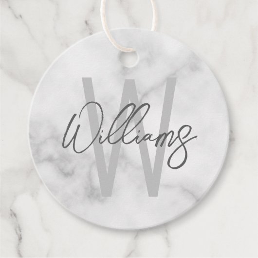 White Marble Script Specialized Monogram and Name Bedankjes Labels (Voorkant)