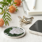 White Mountain Laurel Floral Button Sleutelhanger (Zijkant)