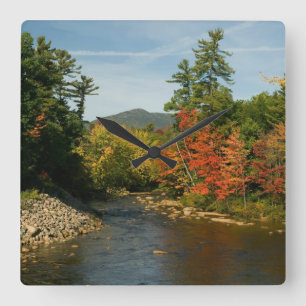 White Mountains River in de herfst, New Hampshire Vierkante Klok
