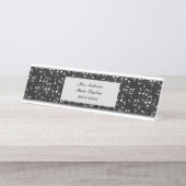 White music notes on black background  bureau naambordje (Voorkant)