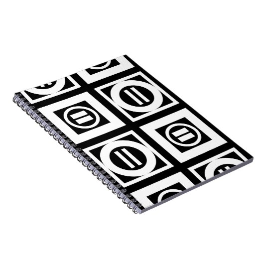White on Black Geometric Equal Sign Pattern Notitieboek (Rechterzijde)