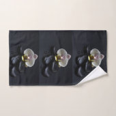 White Orchid on Black Stones Bad Handdoek (Handdoek)
