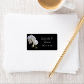 White Orchid op Black Wedding Favor Label (Insitu)